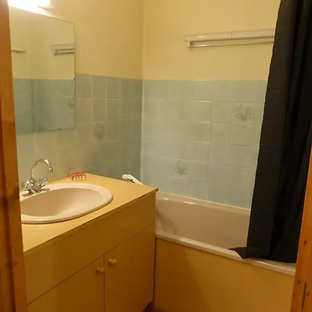 Апартаменты Ensoleille Au Pied Des Pistes Avec Terrasse, Ideal Pour Famille Et Randonnees - Fr-1-342-192 *